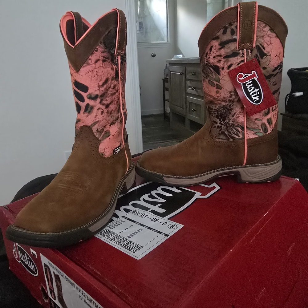 Justin Boots in Brown and Coral